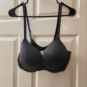 Victoria's Secret Silver & Black T-Shirt Bra 38D